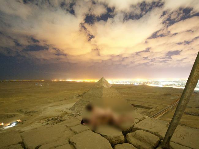 Pareja se quita la ropa en la cima de la pirámide de Giza; autoridades emprenden investigación