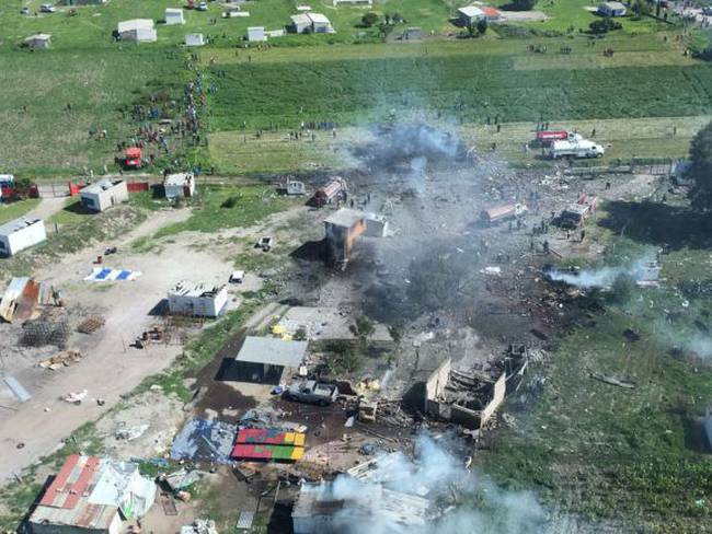 Explosión de polvorín deja 24 muertos en Tultepec