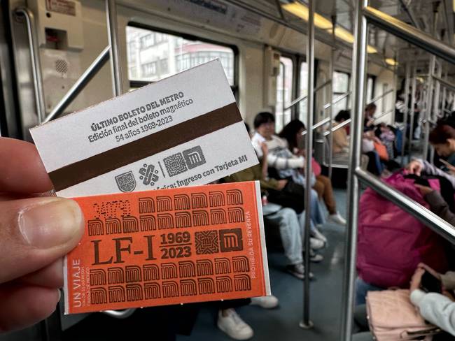 Las 2 líneas del metro que seguirán aceptando boletos impresos hasta agotar existencias