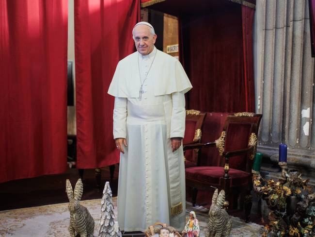 Papa Francisco firma su carta de renuncia en caso de mala salud