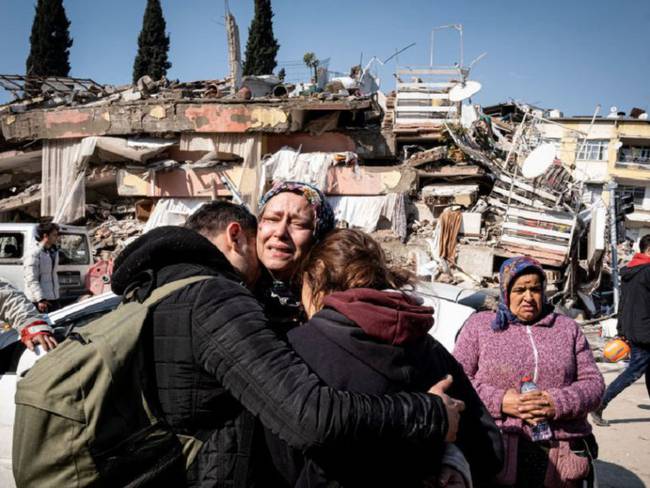 Más de 11 mil personas muertas por sismo en Turquía y Siria