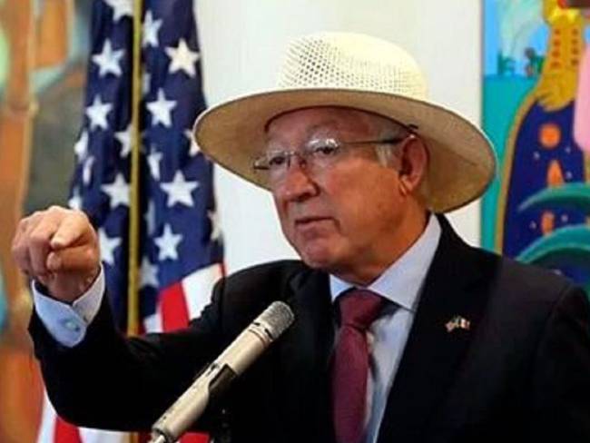 Confía Ken Salazar en que los comicios del 2024 de México sean en paz