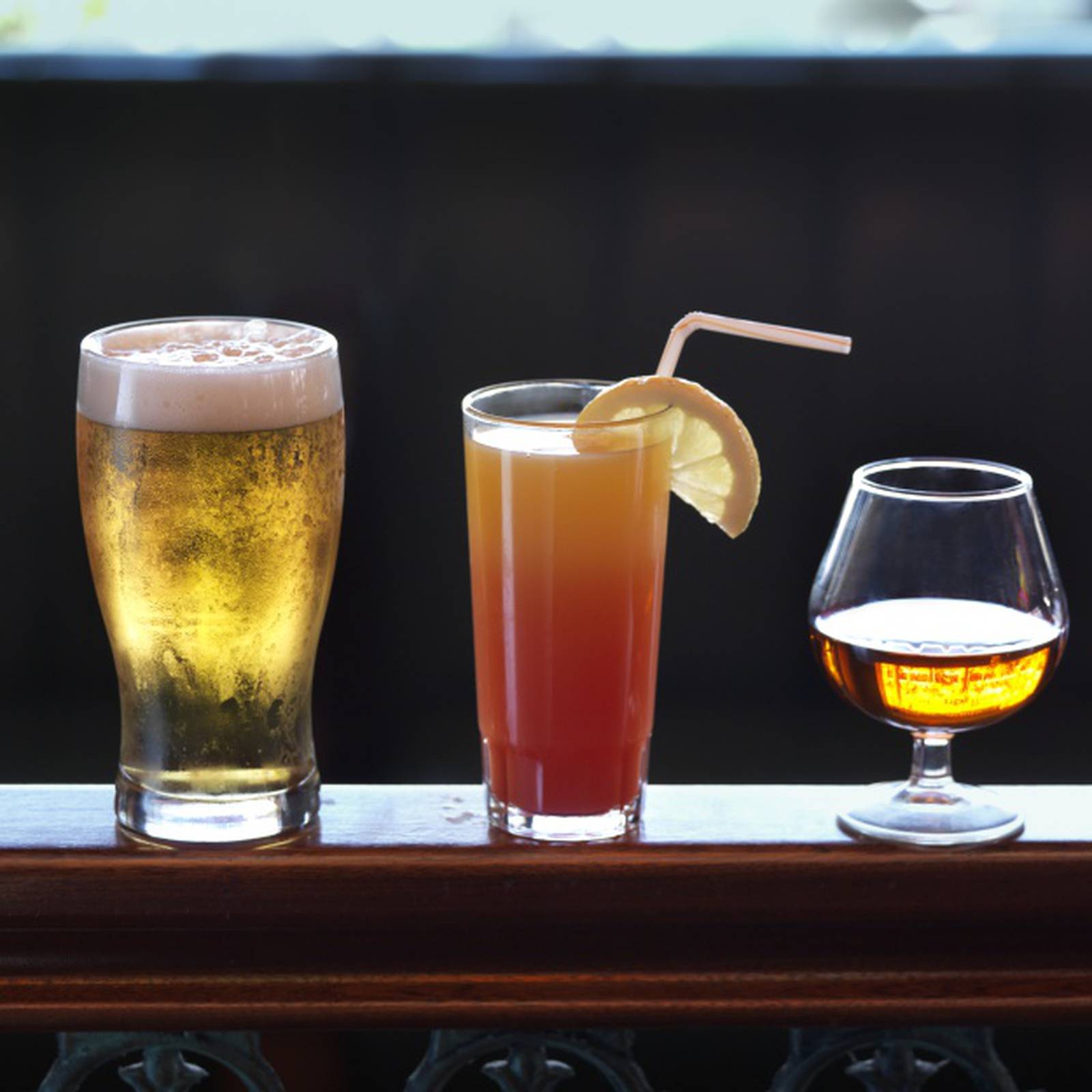 Las 15 bebidas con más alcohol del mundo solo para valientes