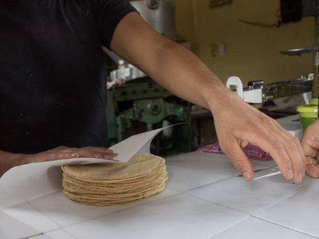 Kilo de tortilla alcanza máximo histórico; se vende hasta en 27 pesos