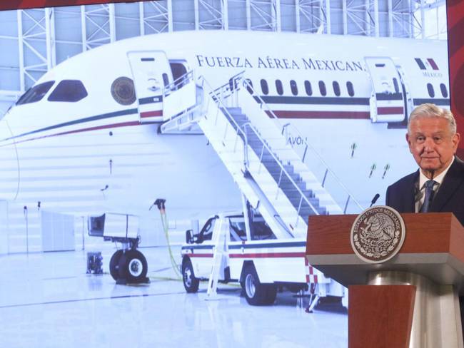 AMLO pidió a Biden intercambiar el avión presidencial por helicópteros