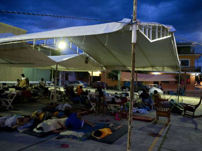 ¿¡Quién da más!? Partidos subastan ayuda humanitaria por sismo: Madrazo