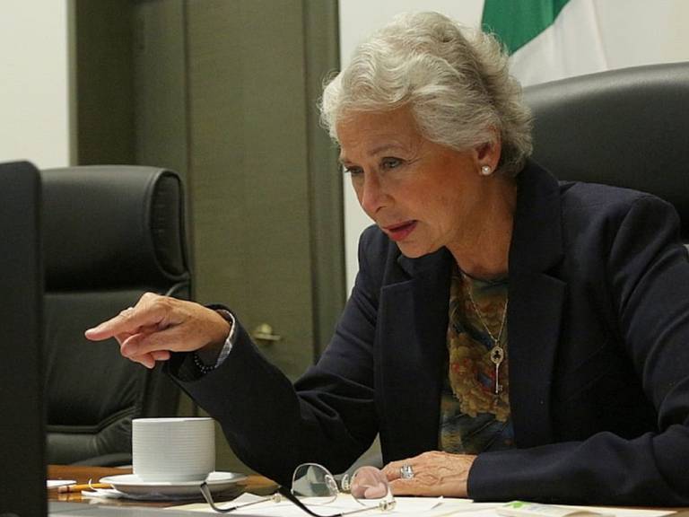 Sánchez Cordero pide a gobernadores una transición pacífica