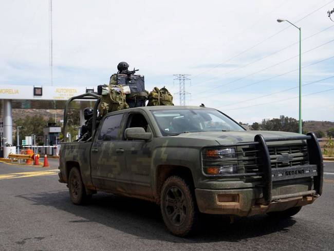 A militares en Michoacán deberíamos reconocerlos y aplaudirles: AMLO