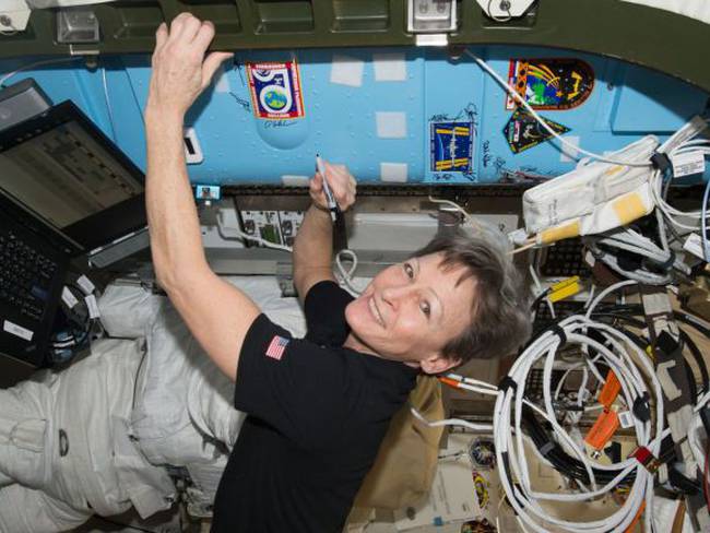 #AsíSopitas: Astronauta rompe récord en el espacio