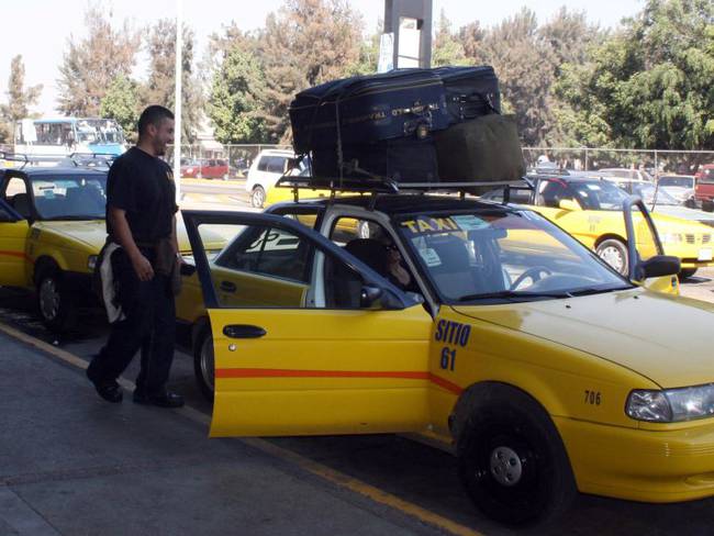2 mil taxis amarillos en servicio no tienen papeles