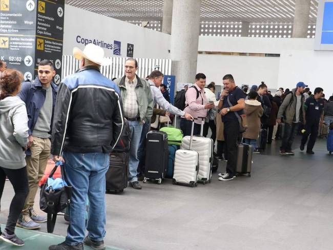 AICM cancelará más de mil vuelos por decreto: Canaero