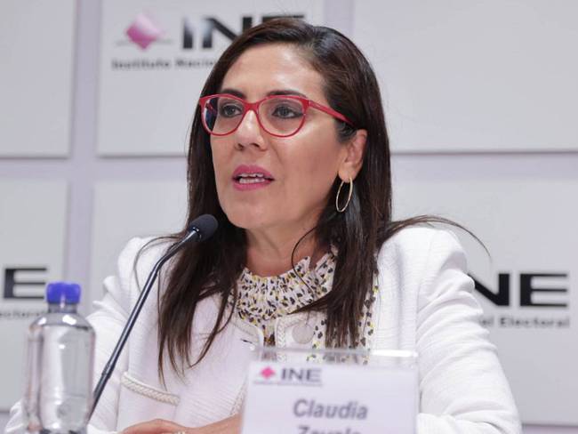 Falló la pulcritud en sesión de paridad de género del INE: Claudia Zavala