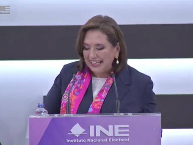 Xóchitl Gálvez se registra ante el INE como candidata a la presidencia
