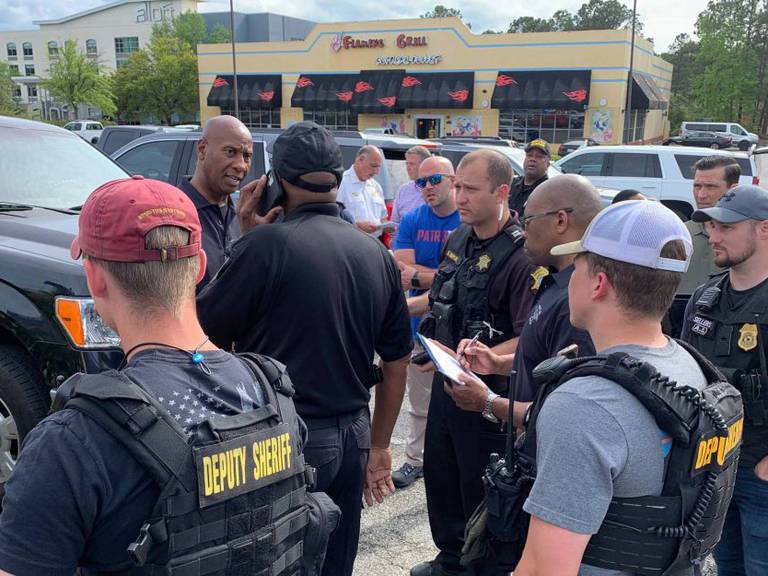Tiroteo en centro comercial deja al menos 12 heridos en Carolina del Sur