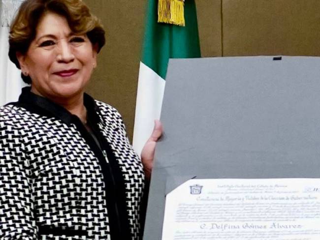 Delfina Gómez recibe constancia como gobernadora del EdoMex