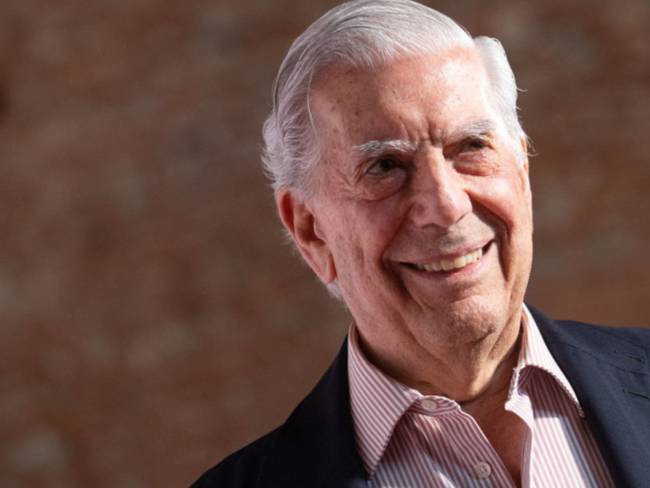 Mario Vargas Llosa es hospitalizado por segunda vez debido a COVID