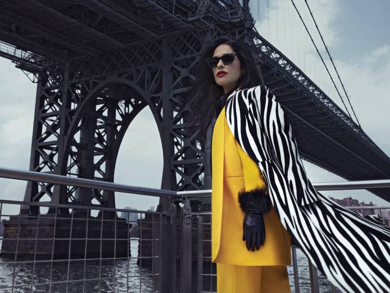 Martha Debayle lanza su primera colección de moda