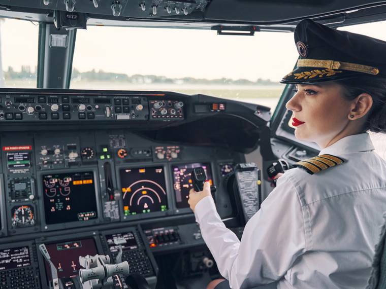 Las mujeres en la aviación