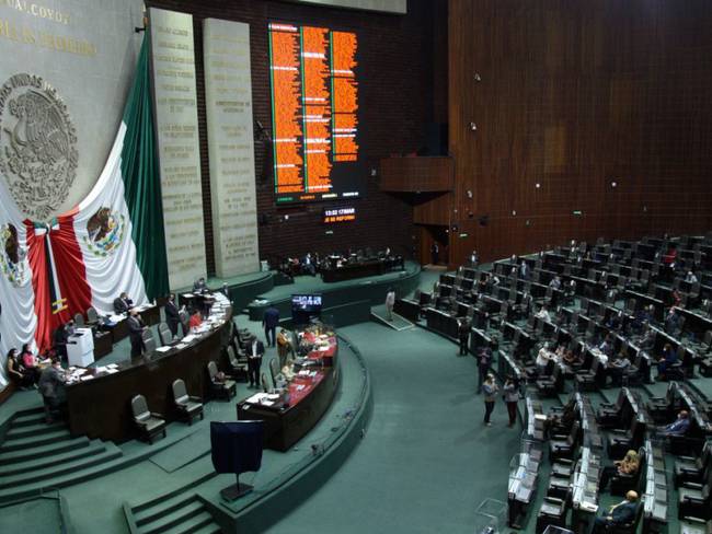 Diputados aprueban en comisiones reforma de AMLO a ley de Hidrocarburos