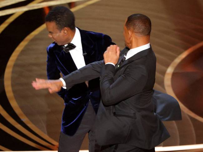 Will Smith agrede a Chris Rock durante la ceremonia a los Oscar 2022
