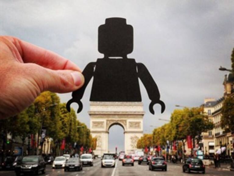 Con recortes de papel transforma los lugares más famosos del mundo