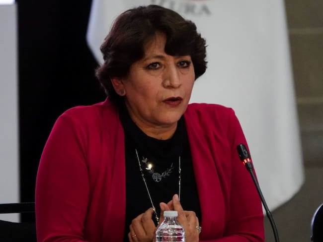 Anuncia Delfina Gómez aumento salarial a maestros