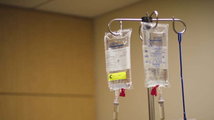 Niegan análisis clínicos a madre de víctima por sueros vitaminados en Sonora; caso se encuentra en investigación