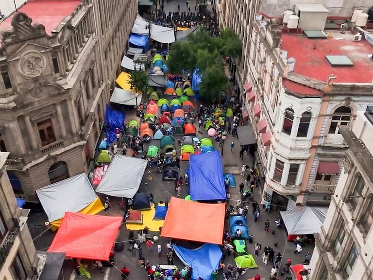 Las afectaciones económicas provocadas por las manifestaciones de la CNTE alcanzan a más de 4 mil establecimientos ubicados en el corredor Reforma-Centro Histórico, con pérdidas de más de 405 mdp.