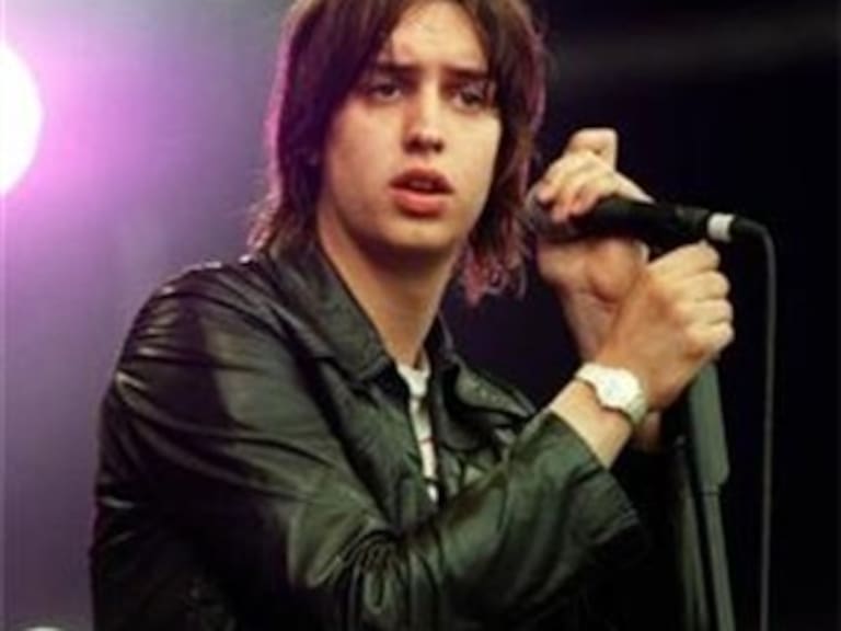 Alista Julian Casablancas estreno de su disco como solista