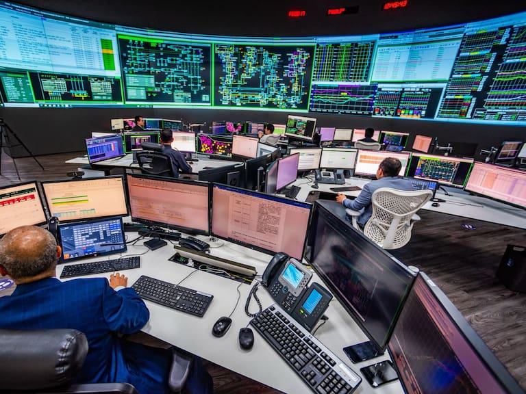 CFE y CENACE garantizan disponibilidad y confiabilidad del suministro eléctrico para todos los sectores económicos del país