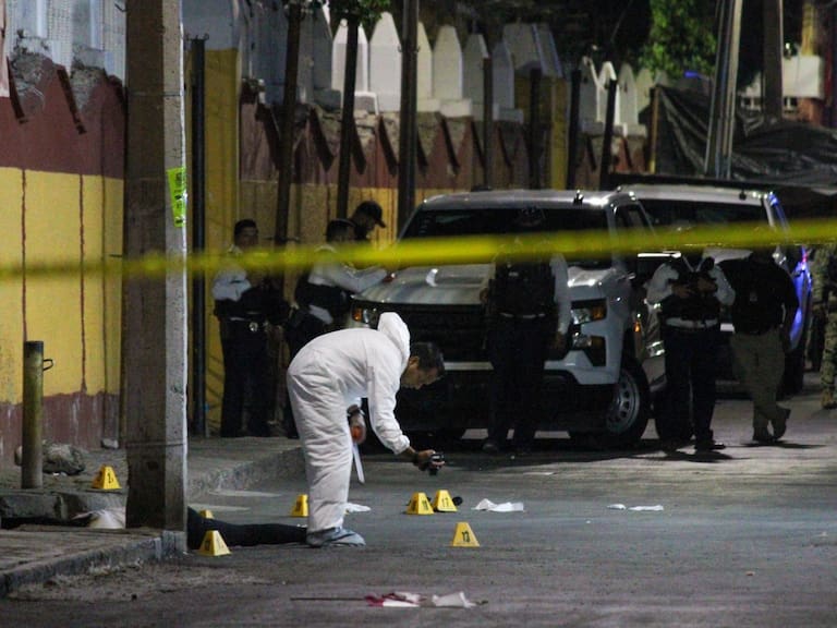 "Guanajuato fuera de control, 11 de los 76 asesinatos registrados el lunes, fueron en esa entidad, señala AMLO