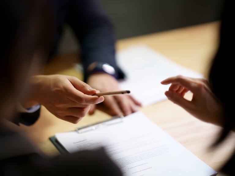 derechos prohibidos para deudores alimenticios