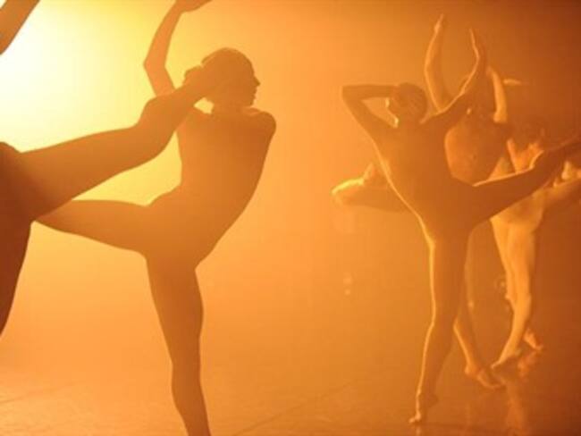 Ilumina L.E.V. la edición 42 del FIC con el espectáculo 'House'