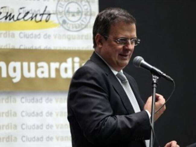 Renuncia representante de Ebrard en Conago