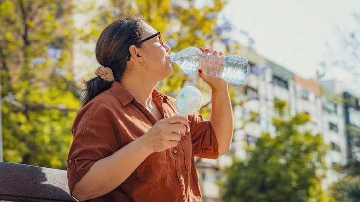 ¿Cómo evitar síntomas de golpe de calor? Esto recomiendan expertos ante las altas temperaturas