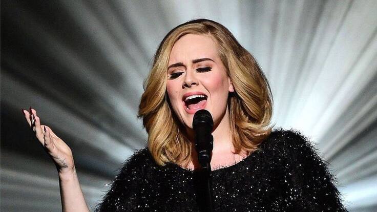 Adele rechaza cantar en el Super Bowl