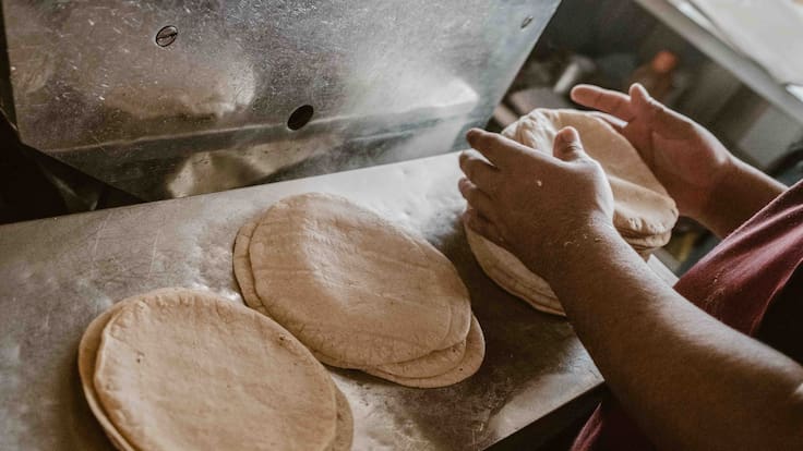 Sube el precio de la tortilla en México; el kilo aumenta hasta dos pesos