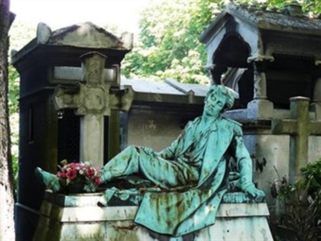 Subastan capillas y tumbas de cementerio en Roma