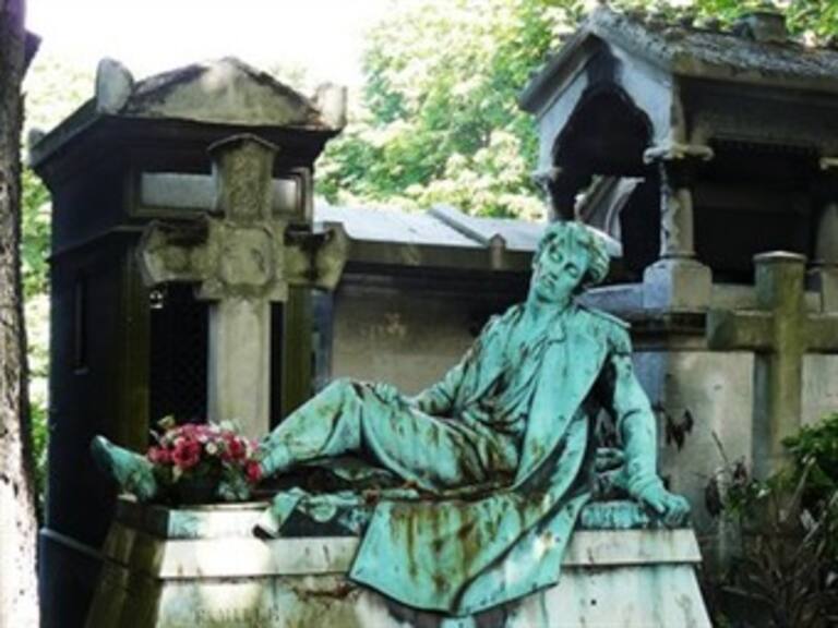 Subastan capillas y tumbas de cementerio en Roma