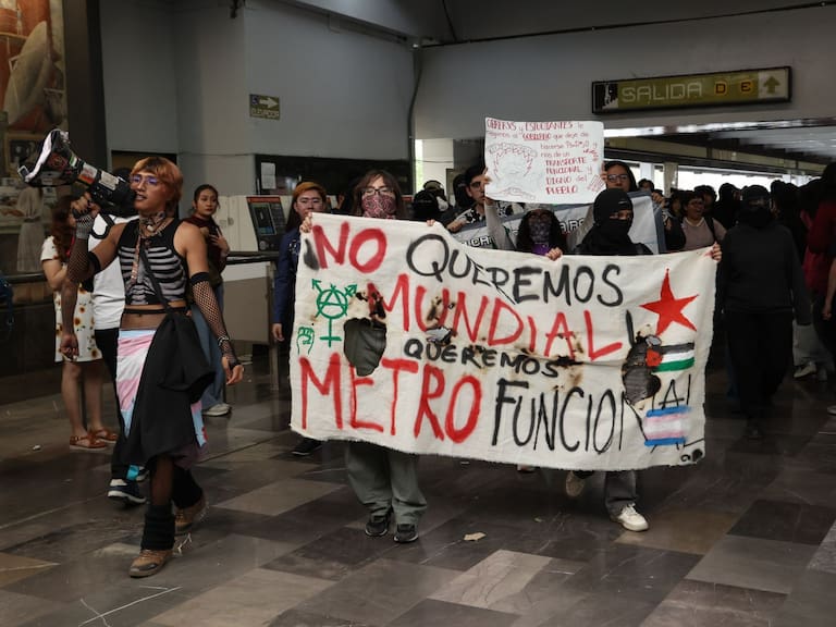 La jefa de Gobierno de la Ciudad de México, Clara Brugada Molina, prometió a jóvenes universitarios que van a tener una excelente Línea 3 del Metro