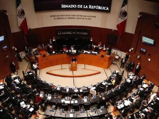AMLO manda al Senado reforma judicial contra nepotismo