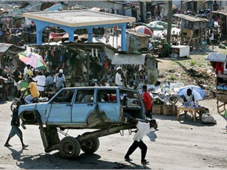 Reconstrucción de comunicación y transporte tardará meses: Oxfam