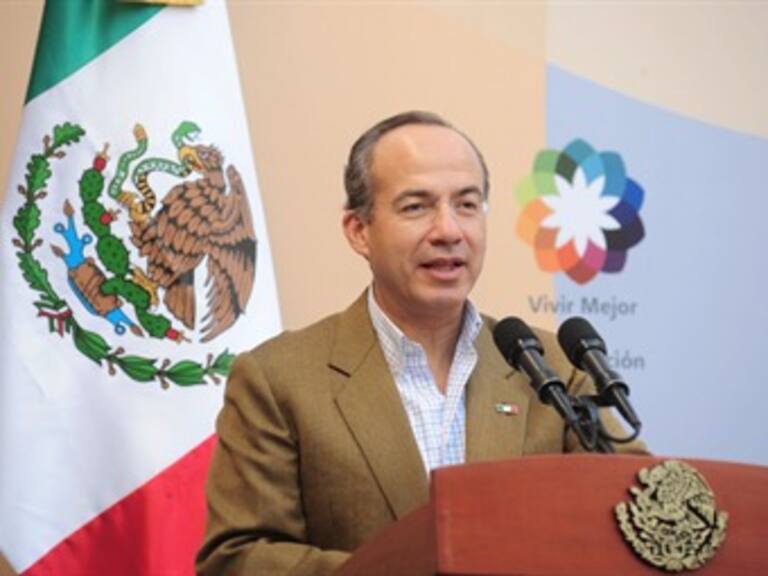 Resalta Calderón compromiso con educación