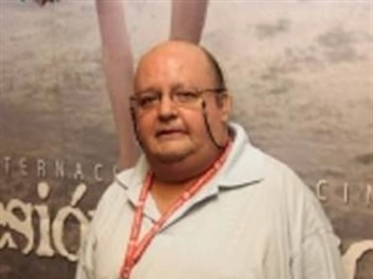 Muere el actor Carlos Cobos a causa de un paro respiratorio