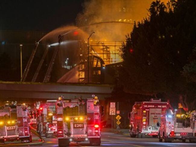 Investigan especialistas si fue premeditado incendio en Los Ángeles