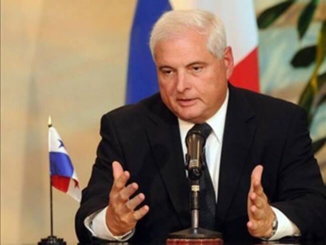 Descubren autoridades panameñas presunto material bélico en barco norcoreano