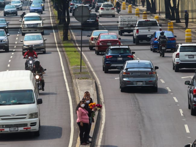 ¿Tu auto circula el 22 de octubre? Revisa las restricciones del Hoy No Circula