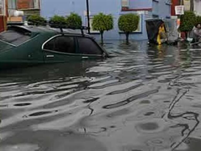 Continúan trabajos para tapar boquete en Ecatepec