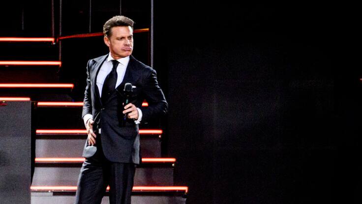 Por debajo de la mesa: El sol y su relación con el poder político