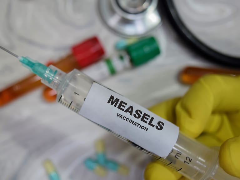 Adultos que pueden vacunarse contra el sarampión